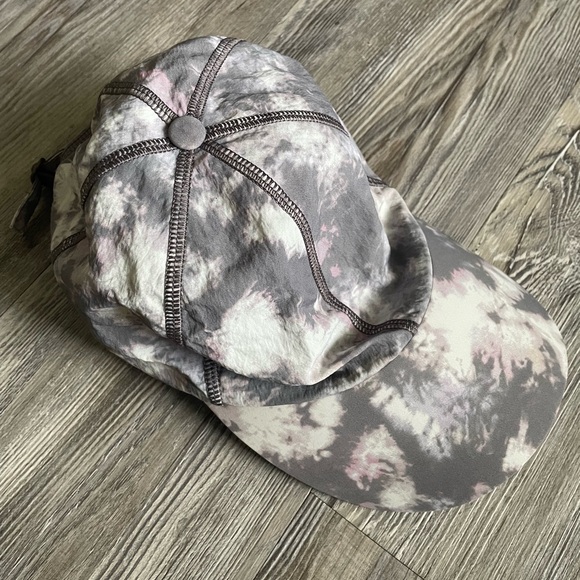 Lululemon Athletica Gray and Pink Tie-Dye Cap - Picture 2 of 7
